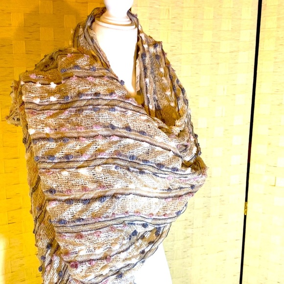 CHAMPAGNE SUMMER COLORED INFINITY SCARF - PINK GREY CREAM & METALLIC THREAD GUC - Picture 2 of 5